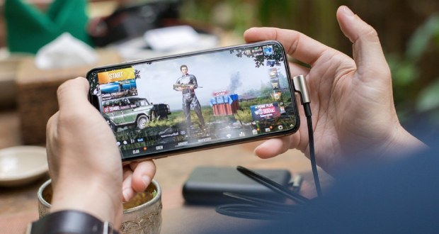 galaxy s22 gaming - سامسونگ با یک آپدیت، محدودیت عملکرد گلکسی S22 در بازی ها را برداشت